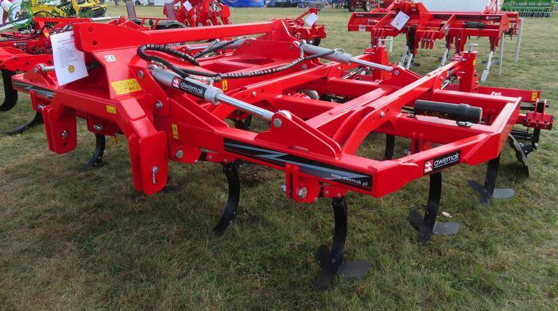 Awemak hydraulic foldable no-till cultivator Matador M42, 4.2 m - Cultivador: foto 1 Awemak hydraulic foldable no-till cultivator Matador M42, 4.2 m - Cultivador: foto 1