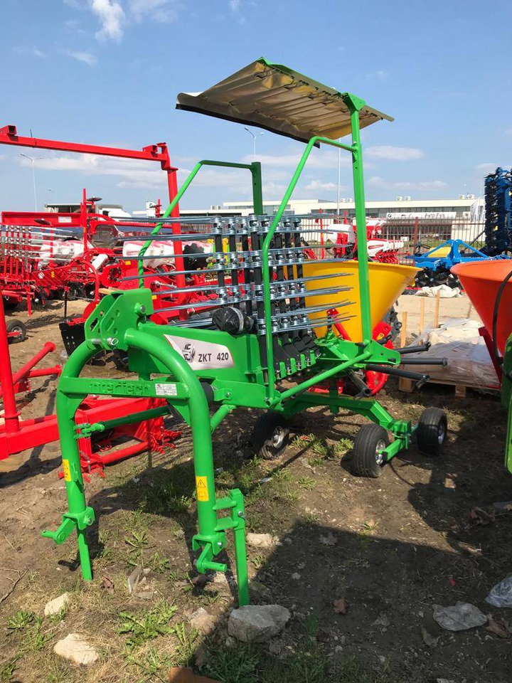 Inter-Tech Rotary Rake ZKT-420, 4.2 m - Henificadora: foto 5 Inter-Tech Rotary Rake ZKT-420, 4.2 m - Henificadora: foto 5