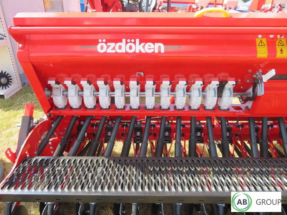Ozdoken grain seeder Pertum S300, 3 m - single-disc coulter type - on stock - Sembradora: foto 3 Ozdoken grain seeder Pertum S300, 3 m - single-disc coulter type - on stock - Sembradora: foto 3