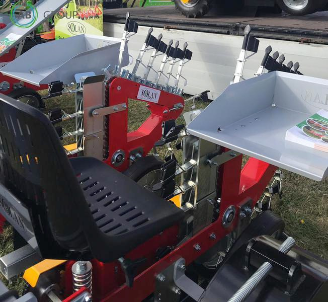 Solan S241-R semi-automatic grapple 2 row planter - Maquinaria de siembra: foto 2 Solan S241-R semi-automatic grapple 2 row planter - Maquinaria de siembra: foto 2
