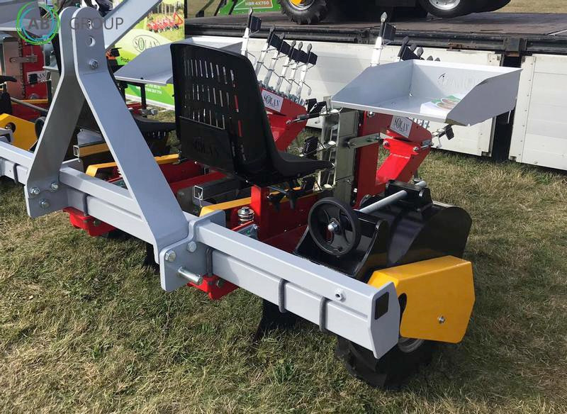 Solan S241-R semi-automatic grapple 2 row planter - Maquinaria de siembra: foto 1 Solan S241-R semi-automatic grapple 2 row planter - Maquinaria de siembra: foto 1