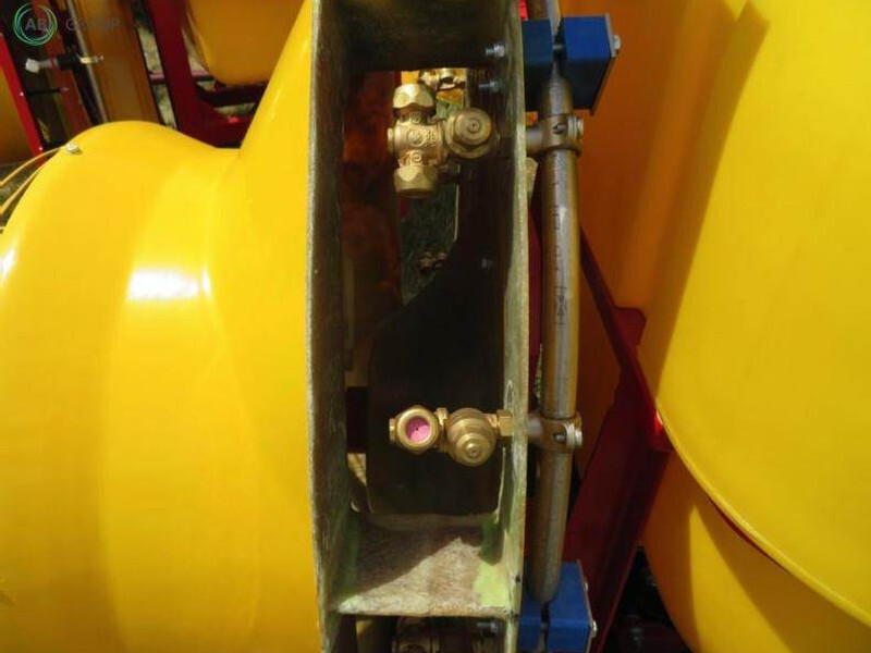 Tad-len opryskiwacz sadowniczy zawieszany TL 200S wer. 02, - Pulverizador suspendido: foto 5 Tad-len opryskiwacz sadowniczy zawieszany TL 200S wer. 02, - Pulverizador suspendido: foto 5