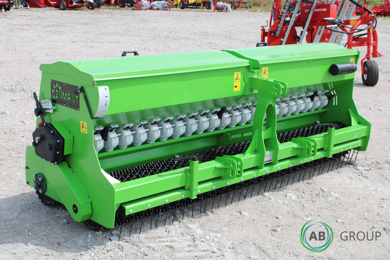 Zumrut S-3000 grass seeder, demo version - Sembradora: foto 1 Zumrut S-3000 grass seeder, demo version - Sembradora: foto 1
