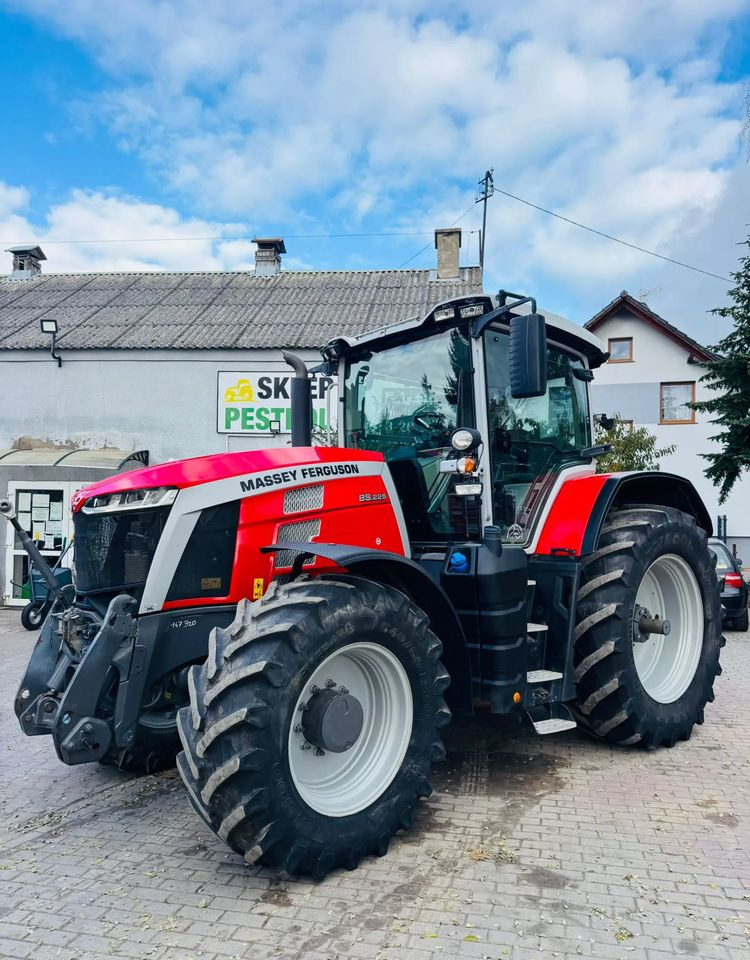 Massey Ferguson 8S.225 - Tractor: foto 1 Massey Ferguson 8S.225 - Tractor: foto 1