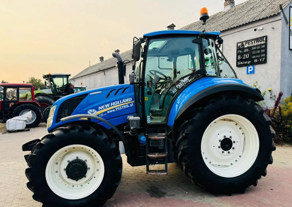 New Holland T5.110 - Tractor: foto 3 New Holland T5.110 - Tractor: foto 3
