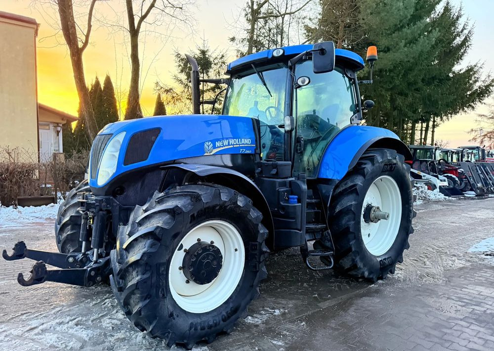 New Holland T7.260 - Tractor: foto 1 New Holland T7.260 - Tractor: foto 1