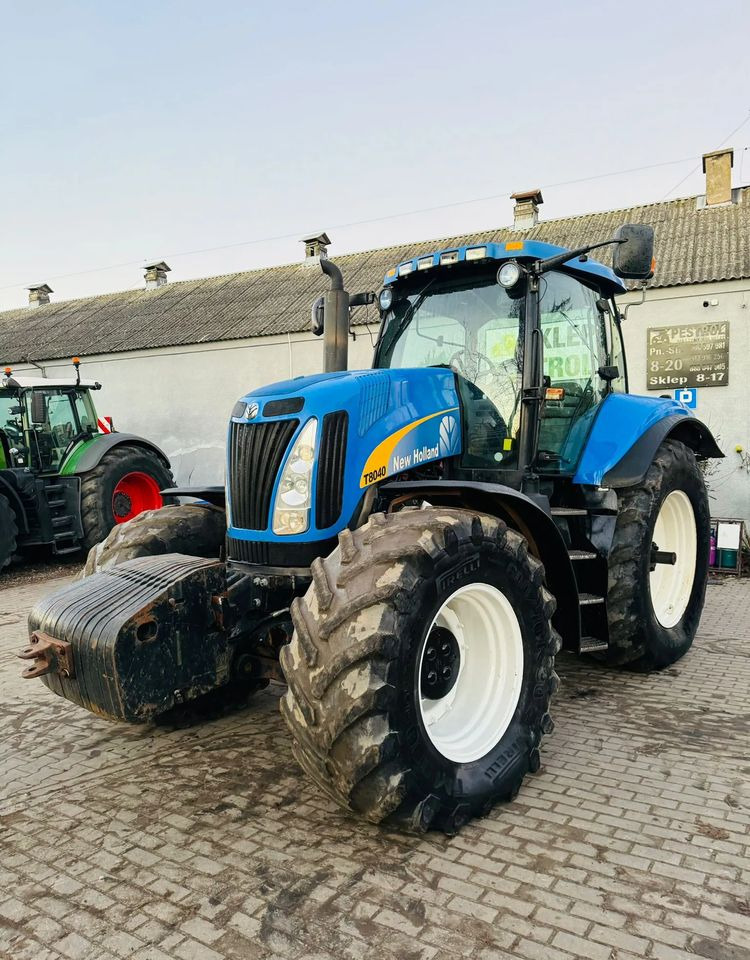 New Holland T8040 - Tractor: foto 2 New Holland T8040 - Tractor: foto 2
