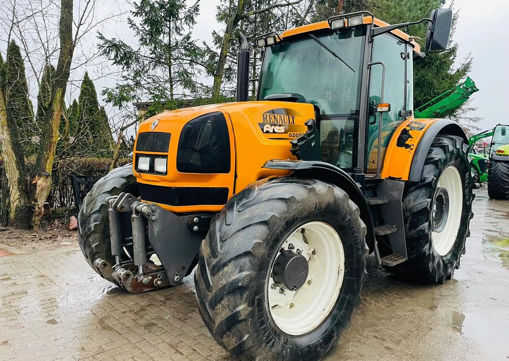 Renault Ares 826 RZ - Tractor: foto 2 Renault Ares 826 RZ - Tractor: foto 2