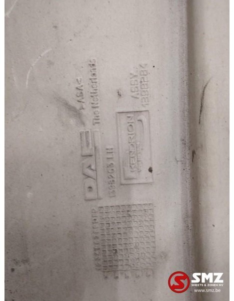 DAF Occ Koplamppaneel links DAF XF95-XF105 - Parachoques para Camión: foto 3 DAF Occ Koplamppaneel links DAF XF95-XF105 - Parachoques para Camión: foto 3