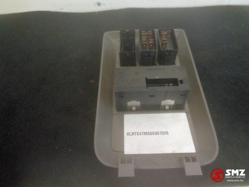 DAF Occ bediening aan dashboard - Salpicadero para Camión: foto 2 DAF Occ bediening aan dashboard - Salpicadero para Camión: foto 2