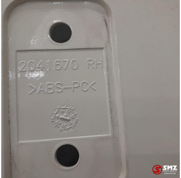 DAF Occ deurverlenging rechts DAF - Puerta y piezas para Camión: foto 3 DAF Occ deurverlenging rechts DAF - Puerta y piezas para Camión: foto 3