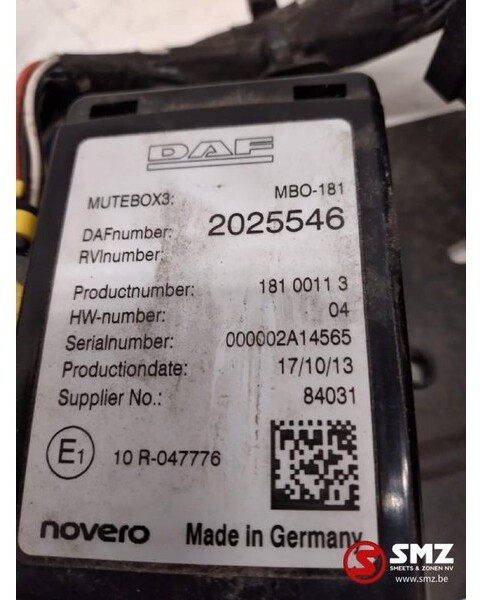 DAF Occ regeleenheid + omvormer 24V-12 V 20A Daf XF106 - Unidad de control para Camión: foto 3 DAF Occ regeleenheid + omvormer 24V-12 V 20A Daf XF106 - Unidad de control para Camión: foto 3