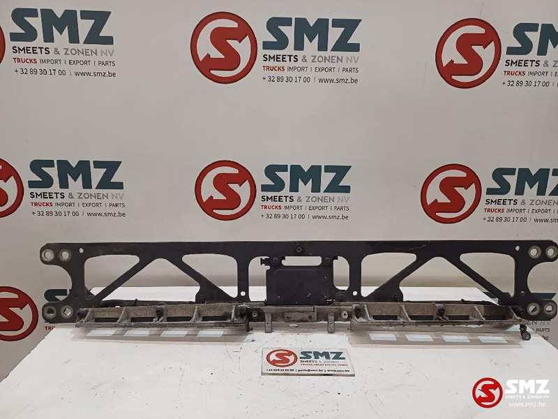 DAF Occ voordwarsligger + opstaptredes L/R DAF - Parachoques para Camión: foto 1 DAF Occ voordwarsligger + opstaptredes L/R DAF - Parachoques para Camión: foto 1