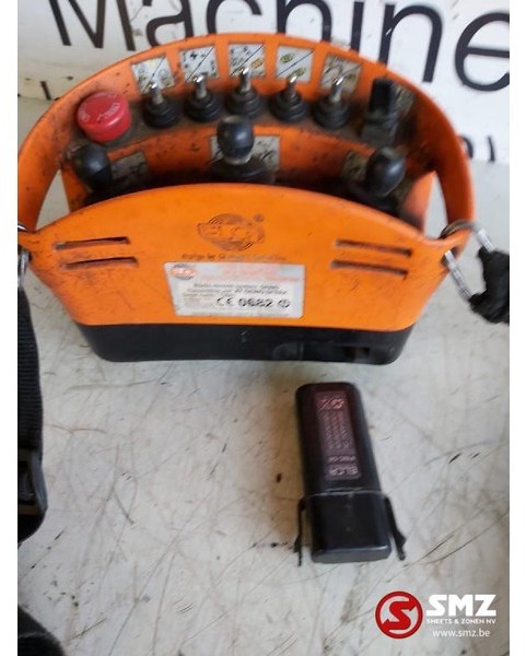 Diversen Occ afstandsbediening Elca voor laadkraan - Sistema eléctrico para Camión: foto 3 Diversen Occ afstandsbediening Elca voor laadkraan - Sistema eléctrico para Camión: foto 3