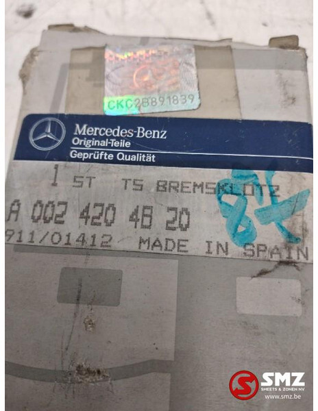 Mercedes-Benz Achterste remblokkenset mercedes w638 a0024204820 - Pastillas de freno para Camión: foto 2 Mercedes-Benz Achterste remblokkenset mercedes w638 a0024204820 - Pastillas de freno para Camión: foto 2