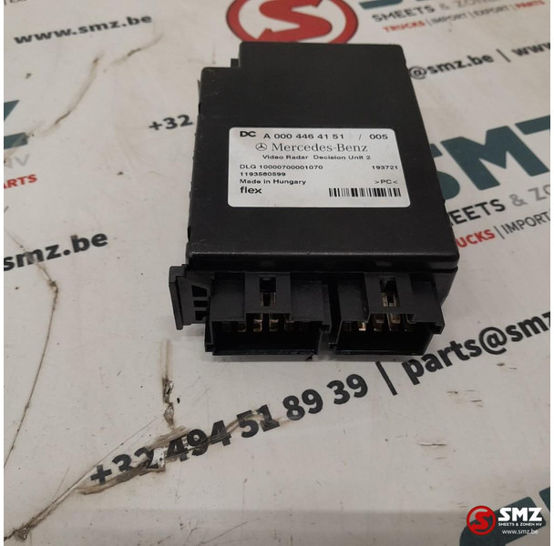 Mercedes-Benz Occ ECU Video Radar Desicion Unit regeleenheid Mer - Unidad de control para Camión: foto 1 Mercedes-Benz Occ ECU Video Radar Desicion Unit regeleenheid Mer - Unidad de control para Camión: foto 1