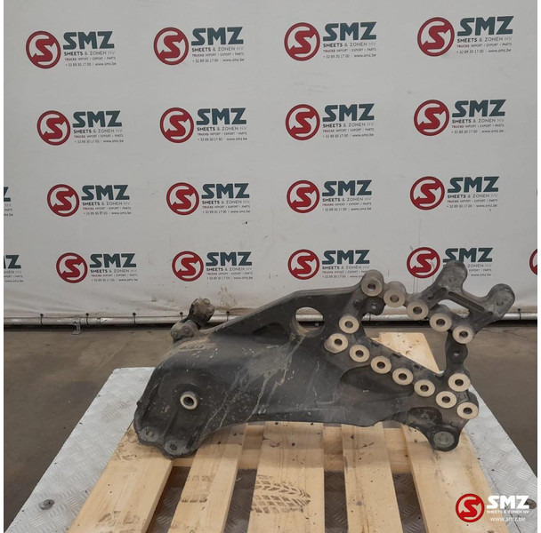 Mercedes-Benz Occ bladveerbeugel vooras rechts Mercedes - Bastidor/ Chasis para Camión: foto 1 Mercedes-Benz Occ bladveerbeugel vooras rechts Mercedes - Bastidor/ Chasis para Camión: foto 1