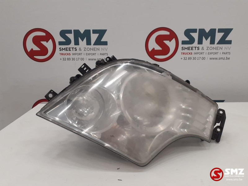 Mercedes-Benz Occ koplamp links Mercedes Actros MP4 - Faro delantero para Camión: foto 1 Mercedes-Benz Occ koplamp links Mercedes Actros MP4 - Faro delantero para Camión: foto 1