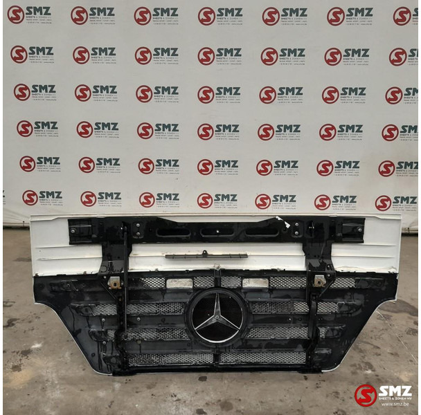 Mercedes-Benz Occ radiatorgrille Mercedes - Parrilla para Camión: foto 2 Mercedes-Benz Occ radiatorgrille Mercedes - Parrilla para Camión: foto 2