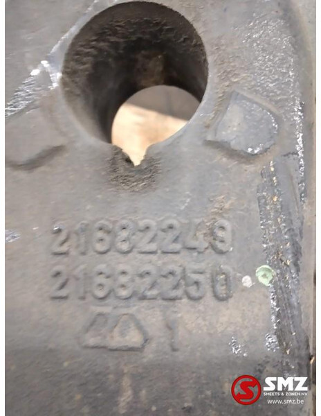 Renault Occ set veersteunen + armen Renault T 21682249 216 - Dirección para Camión: foto 3 Renault Occ set veersteunen + armen Renault T 21682249 216 - Dirección para Camión: foto 3