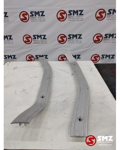 Scania Occ instaplijst L/R Scania R480 - Cabina e interior para Camión: foto 1 Scania Occ instaplijst L/R Scania R480 - Cabina e interior para Camión: foto 1