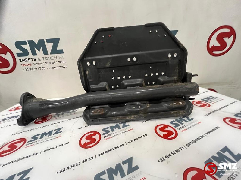 Scania Occ spatbordsteun links Scania - Carrocería y exterior para Camión: foto 2 Scania Occ spatbordsteun links Scania - Carrocería y exterior para Camión: foto 2
