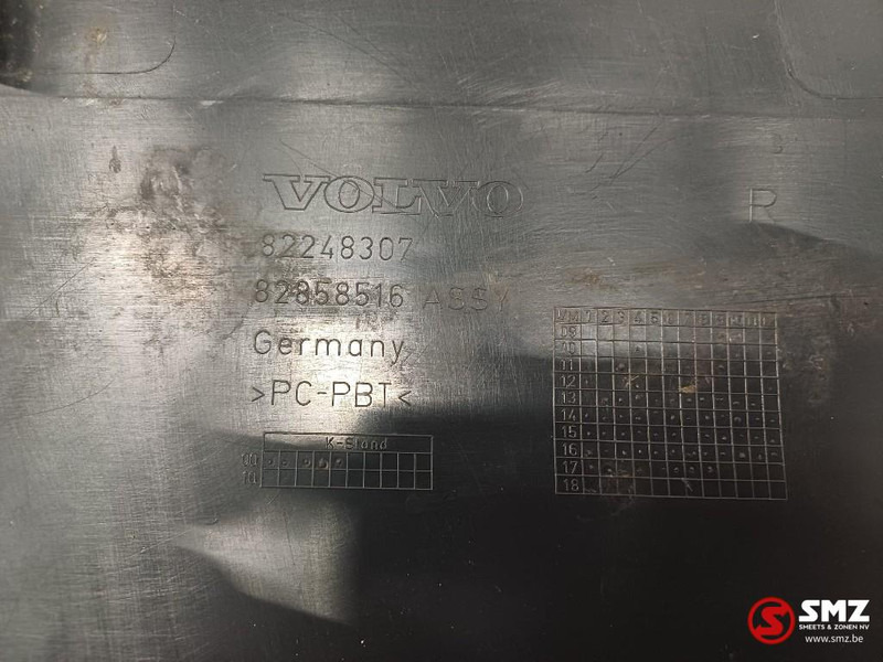 Volvo Occ bumperhoek rechts Volvo - Parachoques para Camión: foto 3 Volvo Occ bumperhoek rechts Volvo - Parachoques para Camión: foto 3