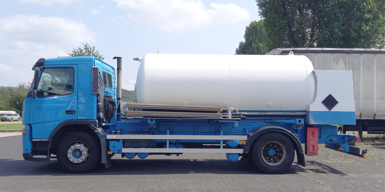 VOLVO Gas tank truck cryogenic used for oxygen, argon, nitrogen - Camión cisterna: foto 4 VOLVO Gas tank truck cryogenic used for oxygen, argon, nitrogen - Camión cisterna: foto 4