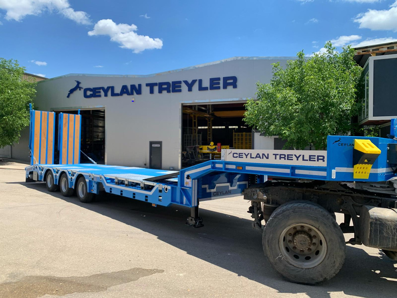 CEYLAN 3 AXLES STANDART & EXTENDABLE LOWBED - Semirremolque góndola rebajadas: foto 1 CEYLAN 3 AXLES STANDART & EXTENDABLE LOWBED - Semirremolque góndola rebajadas: foto 1