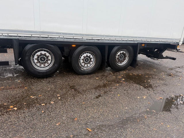 Schmitz Cargobull Achter sluitklep Liftassen - Semirremolque caja cerrada: foto 5 Schmitz Cargobull Achter sluitklep Liftassen - Semirremolque caja cerrada: foto 5