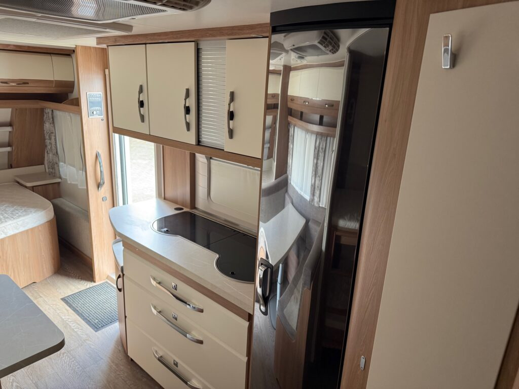 Caravana Hobby 545 KMF DE LUXE 2021: foto 9 Caravana Hobby 545 KMF DE LUXE 2021: foto 9