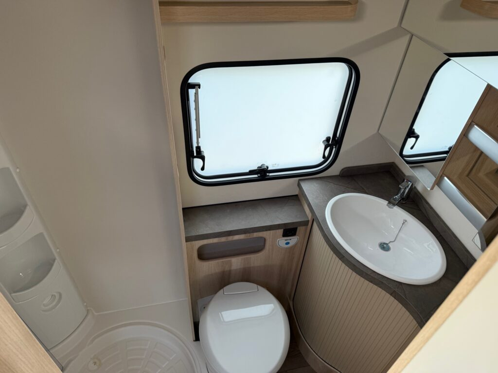 Caravana Hobby DE LUXE 545 KMF 2025: foto 11