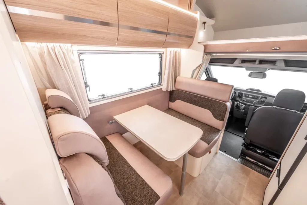 Rimor EVO 5 – FV 23% - Autocaravana capuchina: foto 4 Rimor EVO 5 – FV 23% - Autocaravana capuchina: foto 4