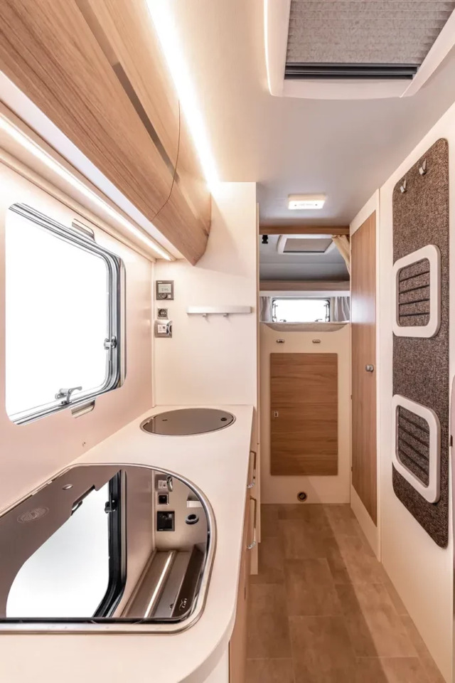 Rimor EVO 5 – FV 23% - Autocaravana capuchina: foto 5 Rimor EVO 5 – FV 23% - Autocaravana capuchina: foto 5