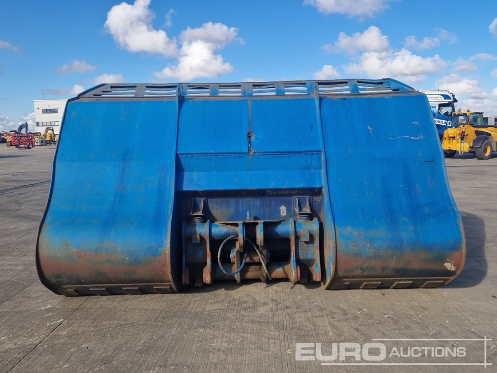 150" Hi Tip Bucket to suit CAT 966 Wheeled Loader - Cazo: foto 4 150" Hi Tip Bucket to suit CAT 966 Wheeled Loader - Cazo: foto 4