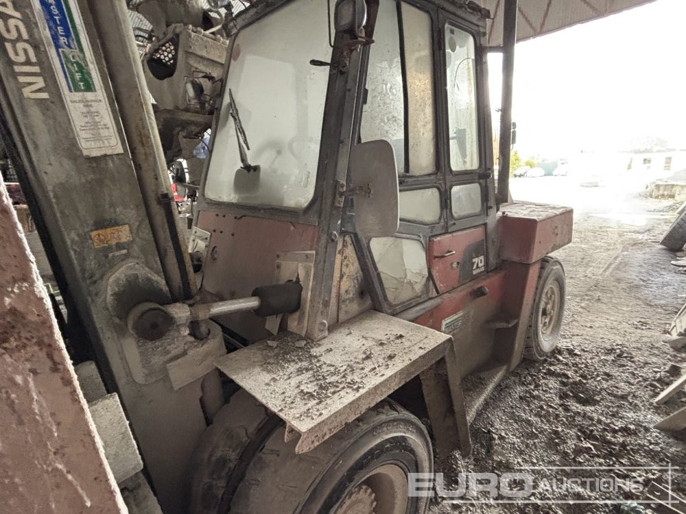 2003 Nissan 7t Diesel forklift, C/w Concrete Bin - Carretilla elevadora: foto 4 2003 Nissan 7t Diesel forklift, C/w Concrete Bin - Carretilla elevadora: foto 4