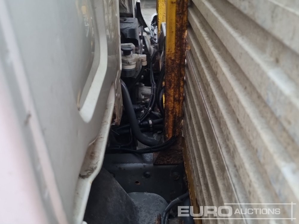 Camión portavehículos 2005 Renault 180DCI: foto 18