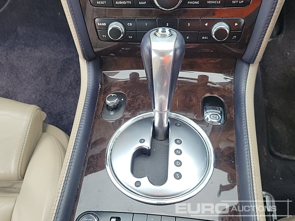 Coche 2006 Bentley Continental: foto 37