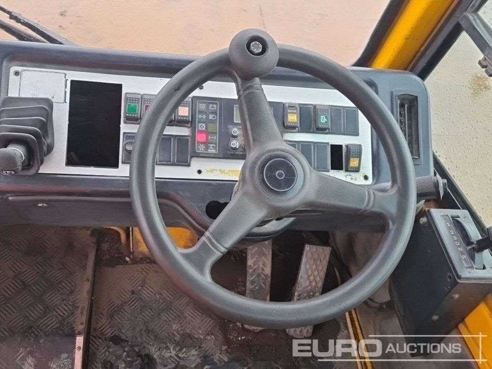 Tractor industrial 2006 Terberg YT82: foto 28 Tractor industrial 2006 Terberg YT82: foto 28