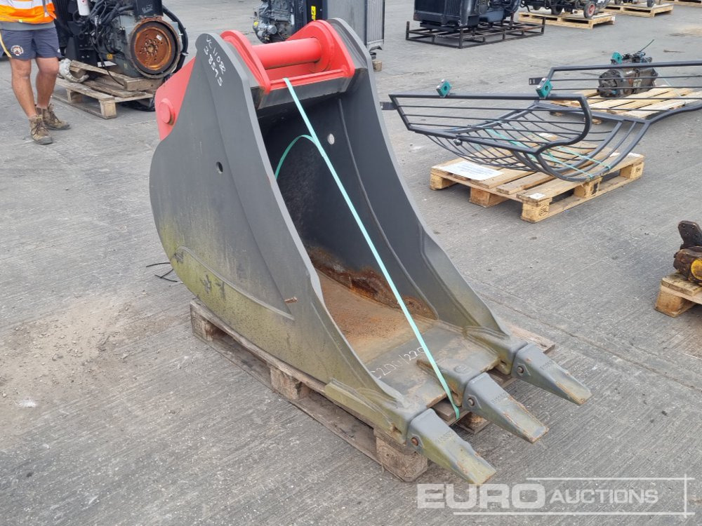 201 Miller 24" Digging Bucket 80mm Pin to suit 20 Ton Excavator - Cazo: foto 1 201 Miller 24" Digging Bucket 80mm Pin to suit 20 Ton Excavator - Cazo: foto 1
