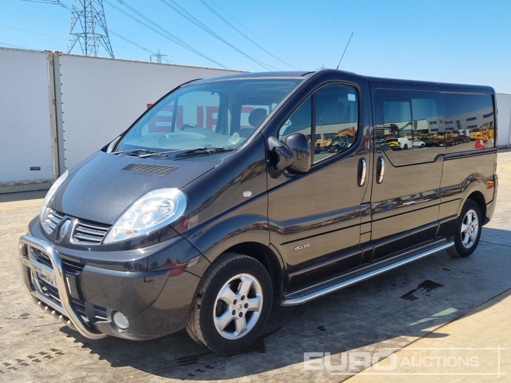 2010 Renault Trafic Sport - Furgoneta combi: foto 1 2010 Renault Trafic Sport - Furgoneta combi: foto 1