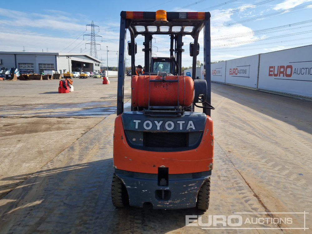 2011 Toyota 02-8FGF15 - Carretilla elevadora: foto 4 2011 Toyota 02-8FGF15 - Carretilla elevadora: foto 4