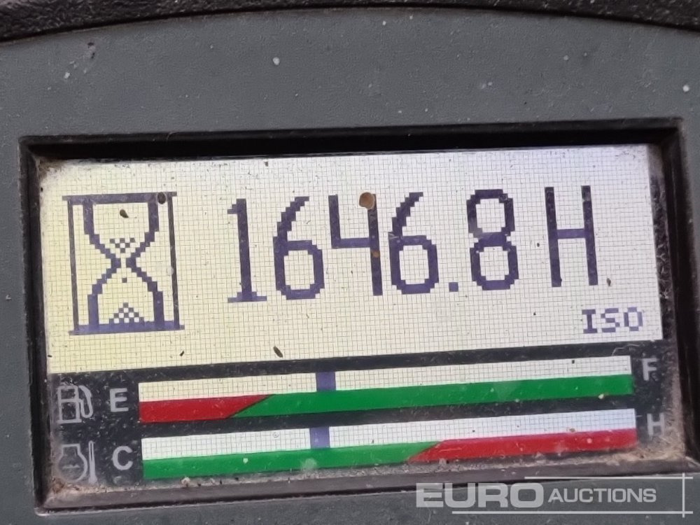 Minicargadora 2012 Gehl RT210: foto 36