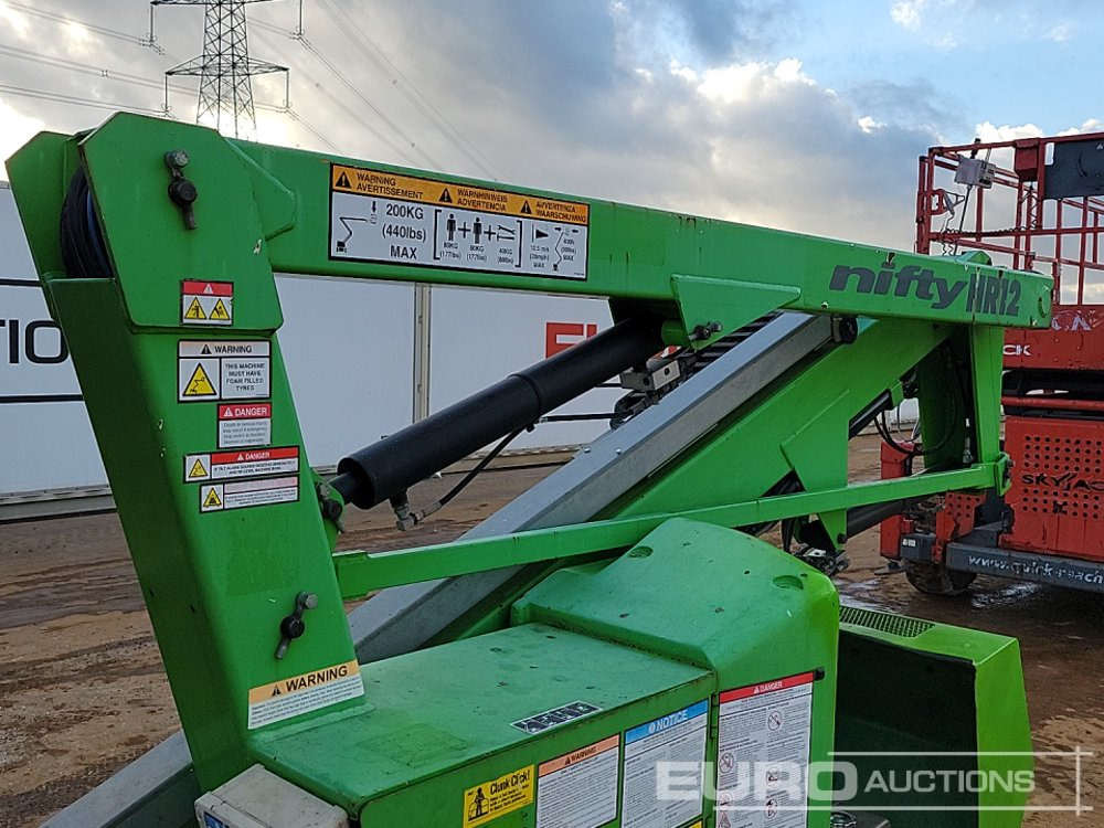 Plataforma articulada 2014 Niftylift HR12NDE: foto 17 Plataforma articulada 2014 Niftylift HR12NDE: foto 17