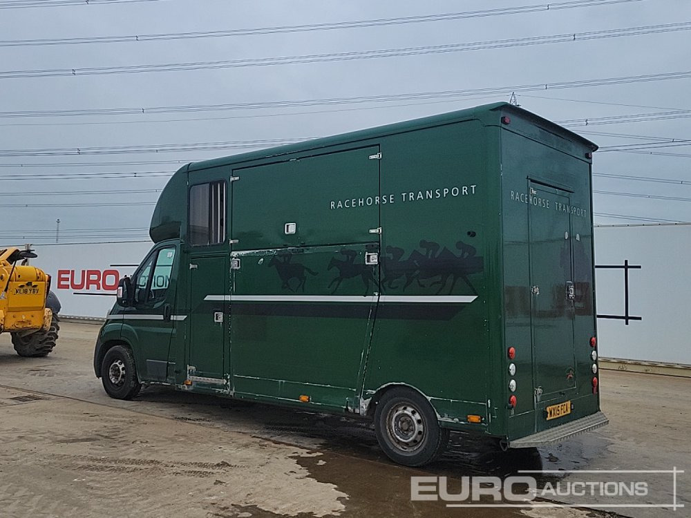 2015 Fiat Ducato 35 Multijet - Camión transporte de ganado: foto 3 2015 Fiat Ducato 35 Multijet - Camión transporte de ganado: foto 3