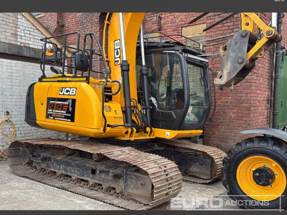 2015 JCB JS130LC - Excavadora de cadenas: foto 1 2015 JCB JS130LC - Excavadora de cadenas: foto 1
