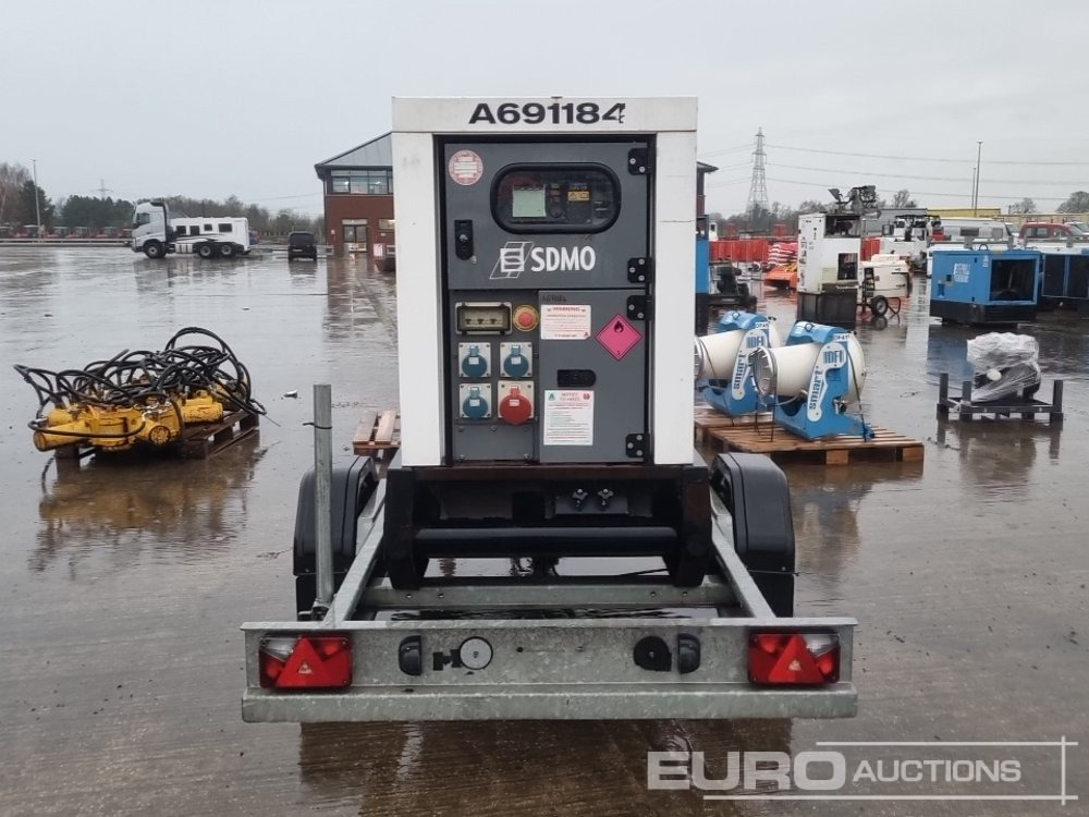 2015 SDMO R44 - Generador industriale: foto 4 2015 SDMO R44 - Generador industriale: foto 4