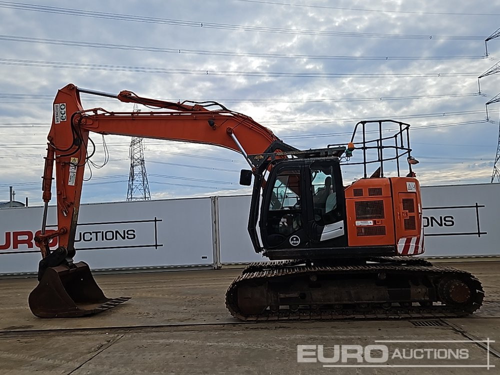 2016 Hitachi ZX225USLC-5B - Excavadora de cadenas: foto 2 2016 Hitachi ZX225USLC-5B - Excavadora de cadenas: foto 2