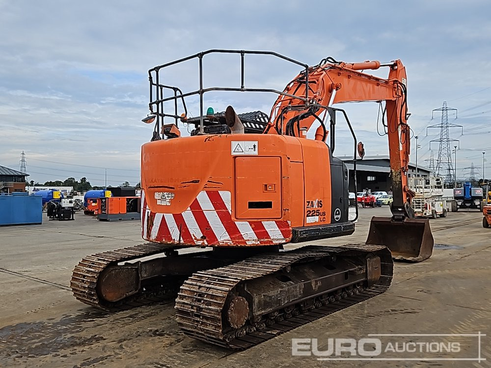 2016 Hitachi ZX225USLC-5B - Excavadora de cadenas: foto 5 2016 Hitachi ZX225USLC-5B - Excavadora de cadenas: foto 5