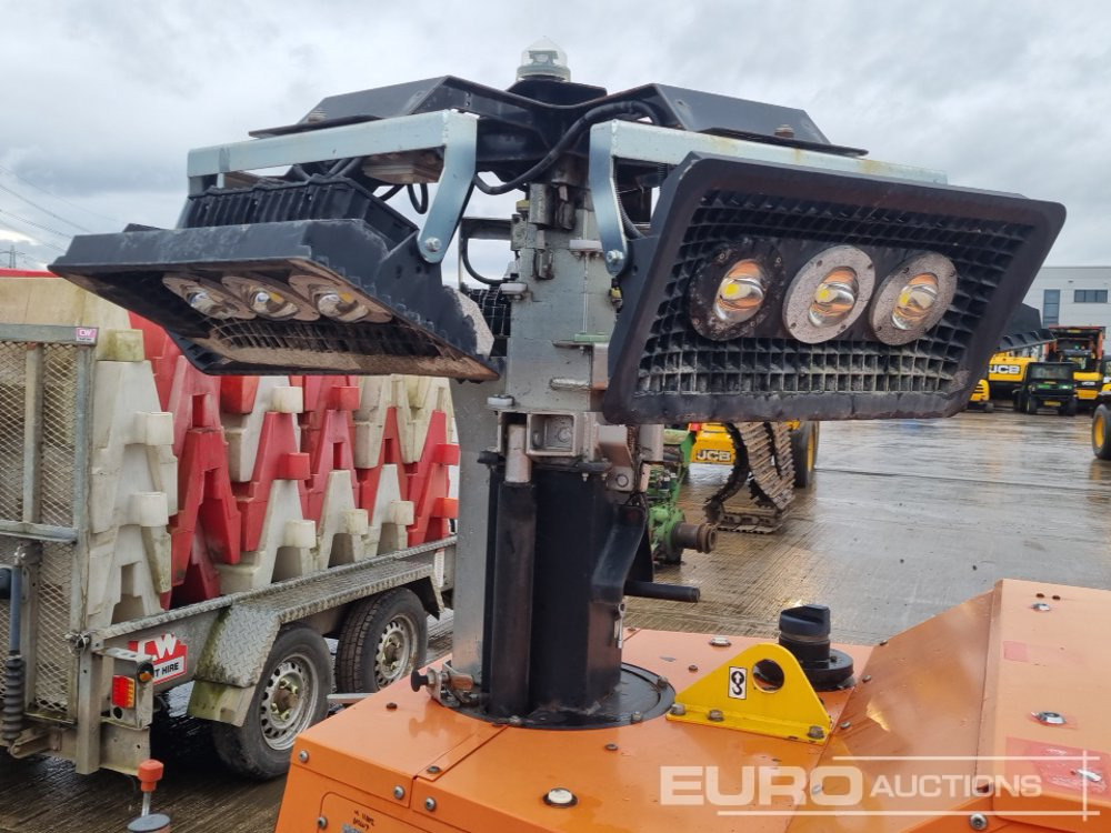 Torre de iluminación 2016 SMC TL-90 DC: foto 22